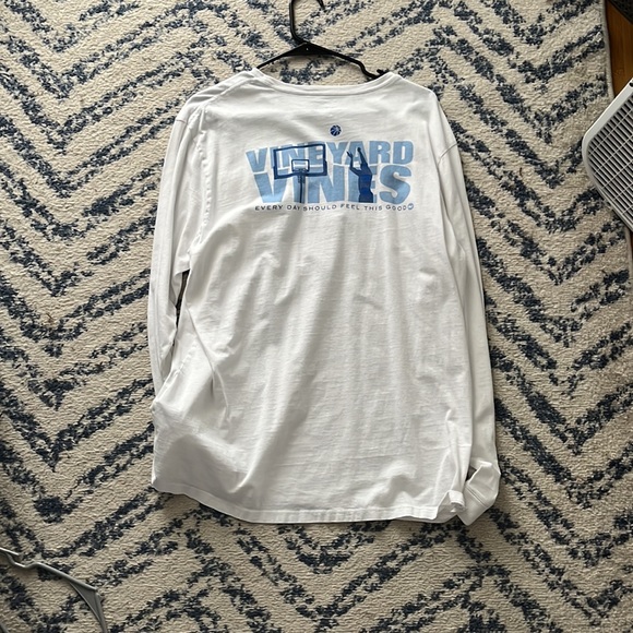 A white long sleeve vineyard vines tshirt - Picture 2 of 2